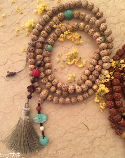 星月菩提手串真假鑒別 星月菩提真假怎么看？