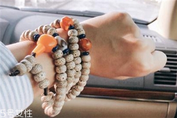 星月菩提手串真假鑒別 星月菩提真假怎么看？