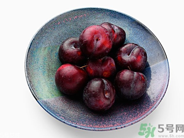 李子和灰子的區(qū)別？灰子的功效與作用