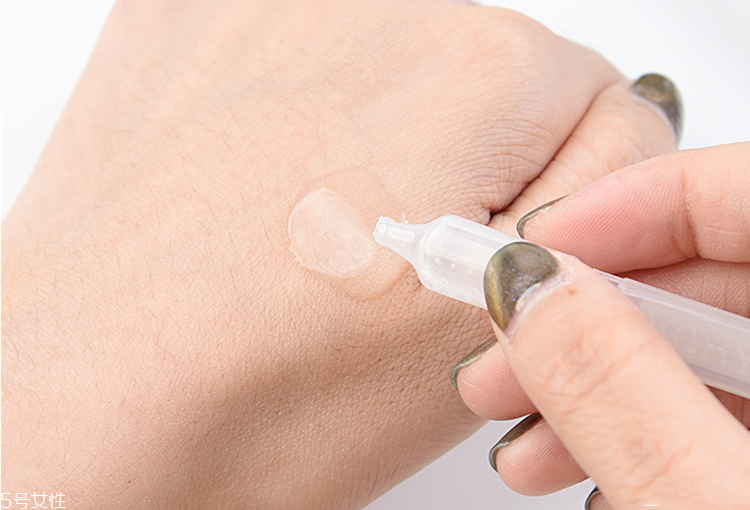 潤百顏蜂巢玻尿酸水潤次拋原液怎么用？能滴在乳液里嗎？