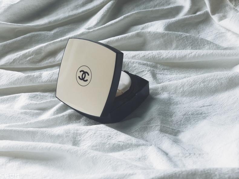 香奈兒果凍氣墊好用嗎 香奈兒果凍氣墊適合干皮膚嗎 香奈兒果凍氣墊好用嗎 香奈兒果凍氣墊適合干皮膚嗎