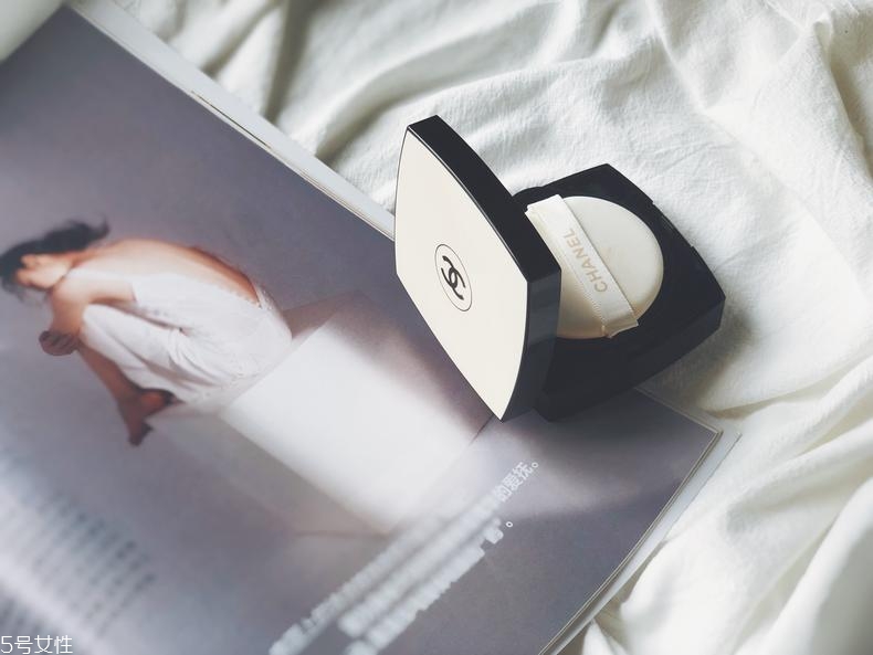 香奈兒果凍氣墊好用嗎 香奈兒果凍氣墊適合干皮膚嗎 香奈兒果凍氣墊好用嗎 香奈兒果凍氣墊適合干皮膚嗎