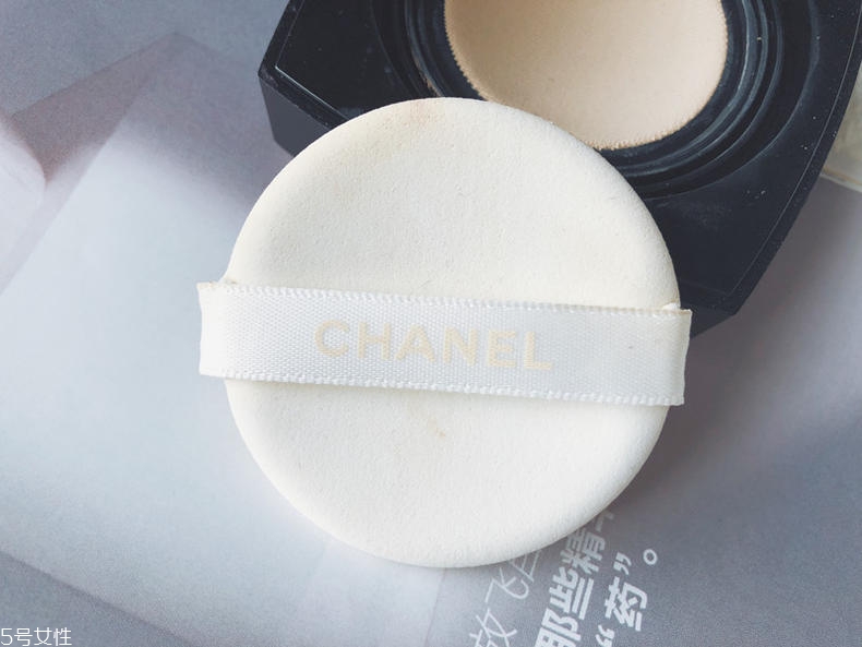 香奈兒果凍氣墊好用嗎 香奈兒果凍氣墊適合干皮膚嗎 香奈兒果凍氣墊好用嗎 香奈兒果凍氣墊適合干皮膚嗎