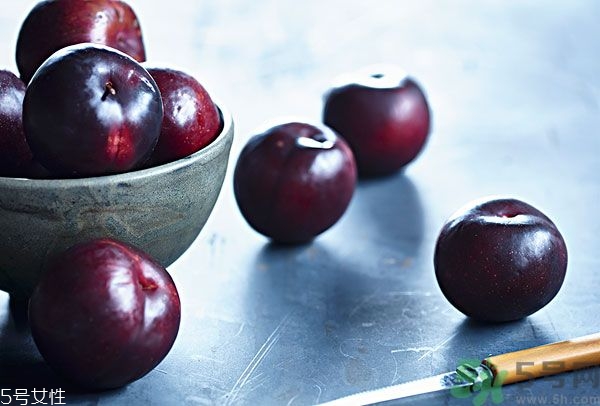 李子和灰子的區(qū)別？灰子的功效與作用