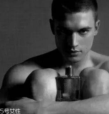 香水對(duì)人體有什么危害 香水傷腎嗎 香水對(duì)人體有什么危害 香水傷腎嗎
