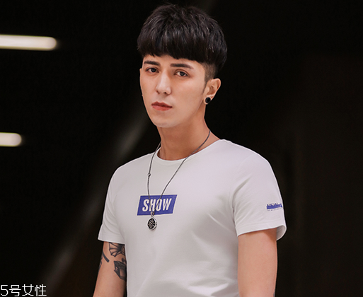 2022年最流行的劉海發(fā)型男生 2022新款男生劉海發(fā)型 2022年最流行的劉海發(fā)型男生 2022新款男生劉海發(fā)型