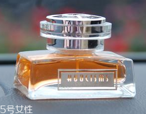 香水太濃怎么用最好 濃烈香水的使用方法 香水太濃怎么用最好 濃烈香水的使用方法