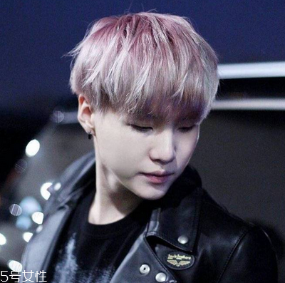 男生鍋蓋頭超帥發(fā)型 男生鍋蓋頭怎么留 男生鍋蓋頭超帥發(fā)型 男生鍋蓋頭怎么留