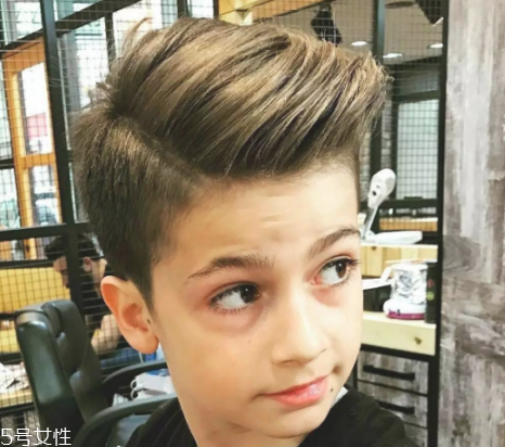 2022小男孩發(fā)型圖片 2022小男孩發(fā)型短發(fā)潮流 2022小男孩發(fā)型圖片 2022小男孩發(fā)型短發(fā)潮流