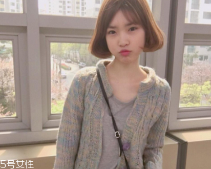 戴眼鏡的女生適合什么發(fā)型 女生戴眼鏡好看的發(fā)型 戴眼鏡的女生適合什么發(fā)型 女生戴眼鏡好看的發(fā)型