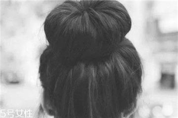 圓臉丸子頭怎么扎好看 圓臉怎么扎丸子頭 圓臉丸子頭怎么扎好看 圓臉怎么扎丸子頭