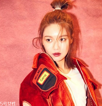 圓臉丸子頭怎么扎好看 圓臉怎么扎丸子頭 圓臉丸子頭怎么扎好看 圓臉怎么扎丸子頭