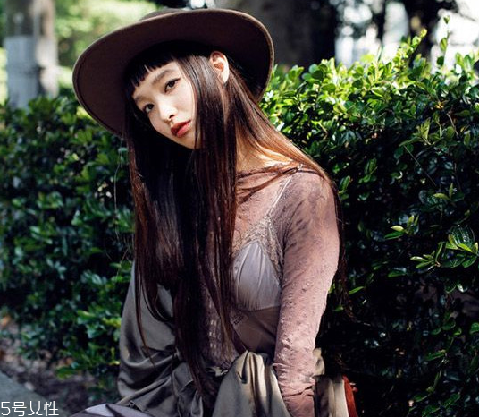 齊劉海怎么弄好看 2022年最流行的齊劉海 齊劉海怎么弄好看 2022年最流行的齊劉海