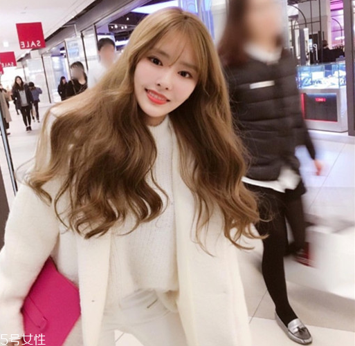 齊劉海怎么弄好看 2022年最流行的齊劉海 齊劉海怎么弄好看 2022年最流行的齊劉海