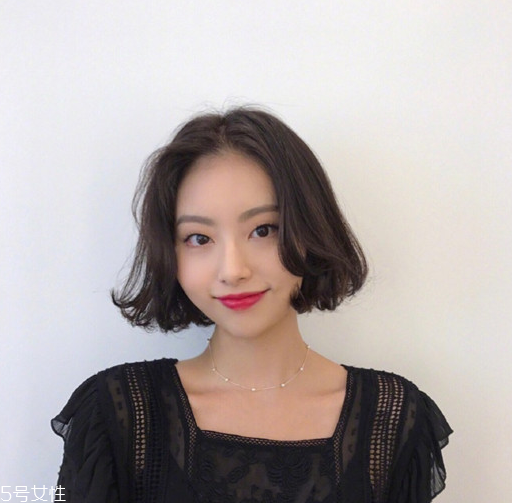 短發(fā)有劉海好看還是沒有劉海好看 短發(fā)有劉海發(fā)型圖片 短發(fā)有劉海好看還是沒有劉海好看 短發(fā)有劉海發(fā)型圖片