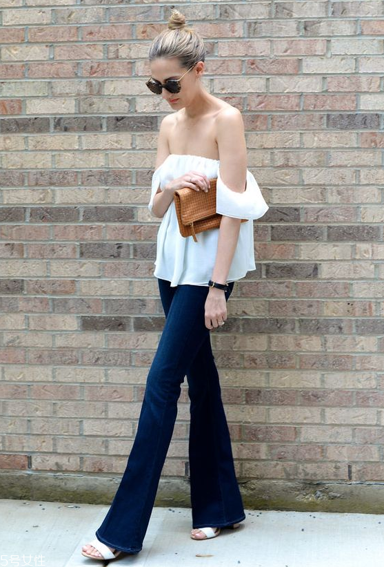 一字肩上衣怎么搭配 穿一字肩穿什么內(nèi)衣 一字肩上衣怎么搭配 穿一字肩穿什么內(nèi)衣