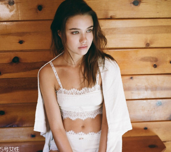 襯衫裙怎么搭配時髦 襯衫裙配什么腰帶