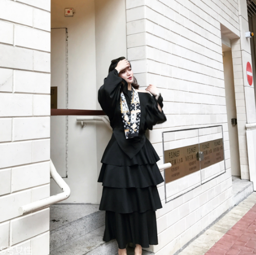 蛋糕裙適合什么人穿 蛋糕裙搭配什么上衣 蛋糕裙適合什么人穿 蛋糕裙搭配什么上衣