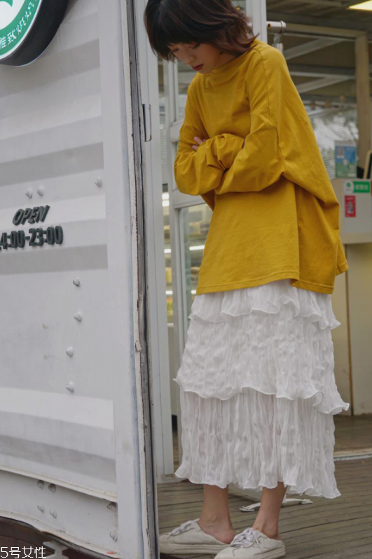 蛋糕裙適合什么人穿 蛋糕裙搭配什么上衣 蛋糕裙適合什么人穿 蛋糕裙搭配什么上衣