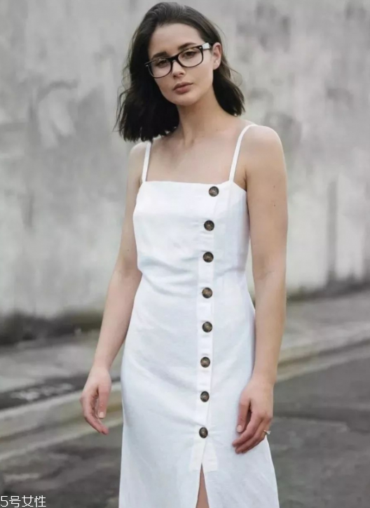 蛋糕裙適合什么人穿 蛋糕裙搭配什么上衣 蛋糕裙適合什么人穿 蛋糕裙搭配什么上衣