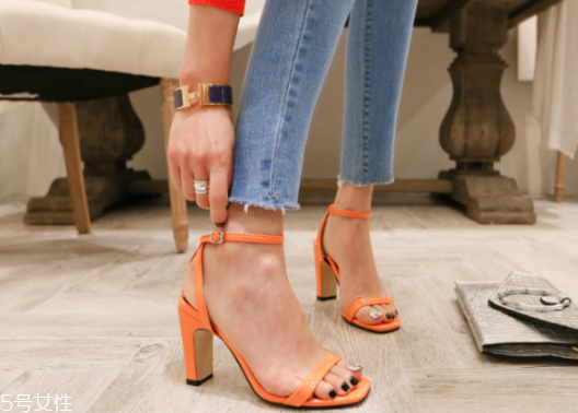 新鞋子磨腳怎么辦 新鞋子磨腳怎么辦小妙招 新鞋子磨腳怎么辦 新鞋子磨腳怎么辦小妙招