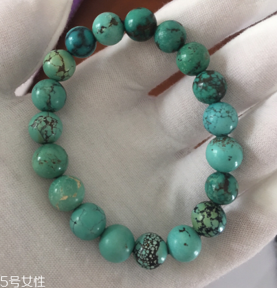綠松石瓷度怎么看？綠松石手串瓷度識(shí)別方法