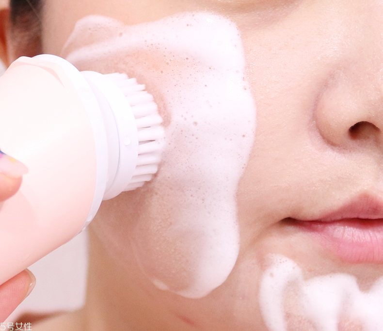 飛利浦潔面儀能卸妝嗎？飛利浦迷你潔面儀清潔力測(cè)試