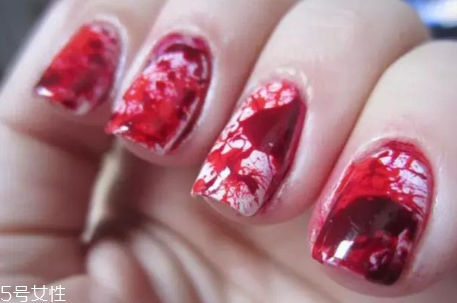 q版萬(wàn)圣節(jié)美甲怎么做？q版萬(wàn)圣節(jié)美甲教程