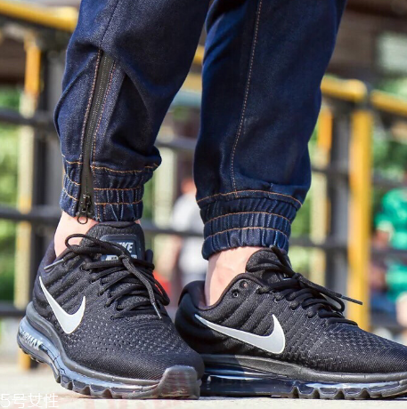 氣墊鞋適合跑步嗎？氣墊鞋可以跑步穿嗎？