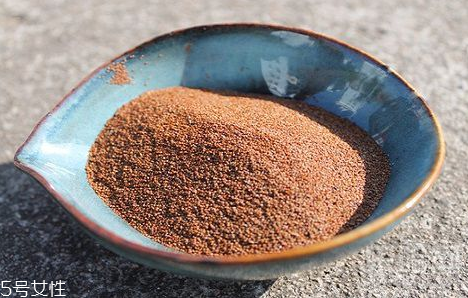 海藻面膜放什么最好？海藻面膜可以放什么？