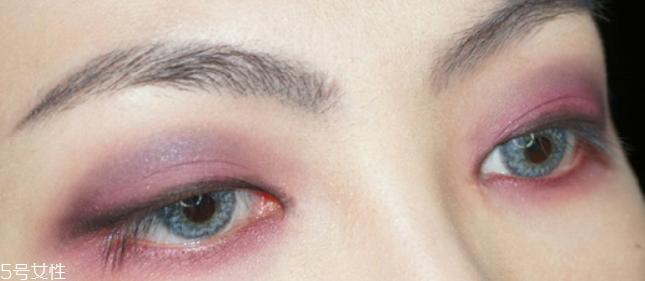 萬圣節(jié)蜘蛛眼妝怎么畫？2款蜘蛛眼妝詳細(xì)步驟
