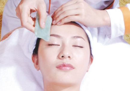 面部刮痧多久做一次好 面部刮痧間隔多長時(shí)間 面部刮痧多久做一次好 面部刮痧間隔多長時(shí)間