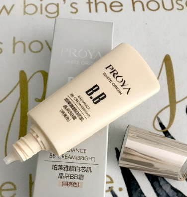 珀萊雅適合油性肌膚嗎？