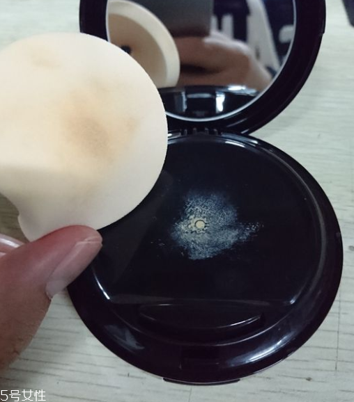 雅詩蘭黛紅石榴氣墊cc代言人是誰？雅詩蘭黛氣墊哪款好用？