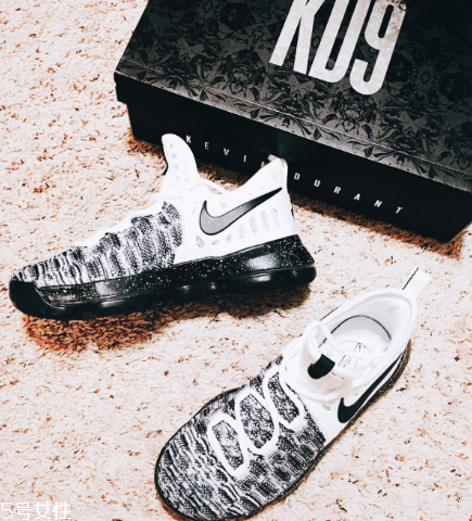 籃球鞋可以踢足球嗎？籃球鞋踢足球穿好嗎？