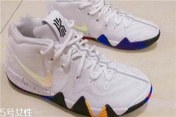 籃球鞋可以踢足球嗎？籃球鞋踢足球穿好嗎？