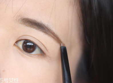 zeesea眉筆怎么樣？zeesea眉筆好上色嗎？
