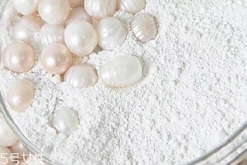 珍珠粉可以洗澡嗎？珍珠粉洗澡能去雞皮嗎？