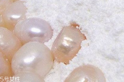 珍珠粉可以洗澡嗎？珍珠粉洗澡能去雞皮嗎？