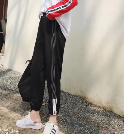 褲子可以用鹽水泡嗎？褲子用鹽水泡會怎樣？