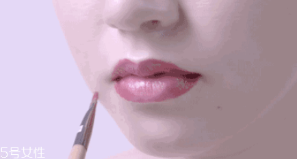 口紅的正確涂法 口紅的正確涂抹方式 口紅的正確涂法 口紅的正確涂抹方式