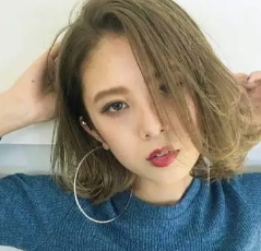 打蠟傷頭發(fā)嗎？打蠟對頭發(fā)的危害