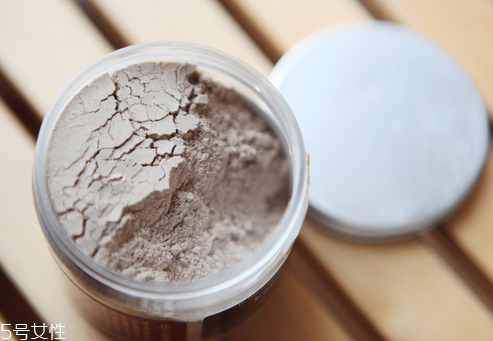 火山泥面膜功效 火山泥面膜對(duì)皮膚有什么好處？