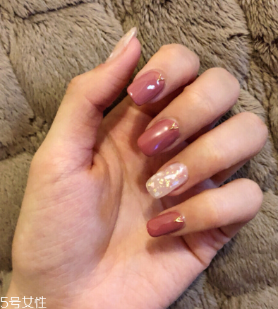 美甲跳色什么意思？美甲跳色有什么作用？