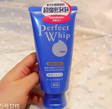 皂基洗面奶可以卸妝嗎？皂基洗面奶有卸妝功效嗎？