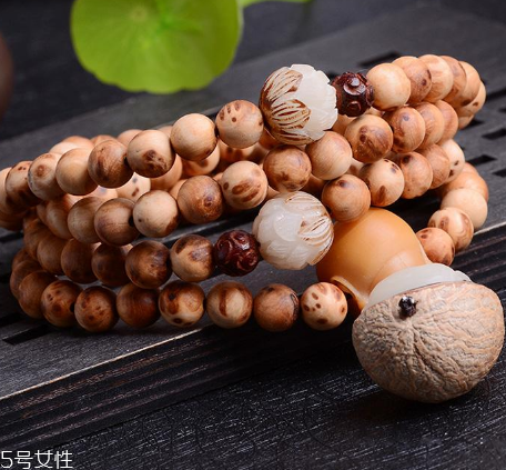 崖柏手串有什么好處？崖柏手串功效介紹