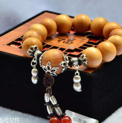 崖柏手串有什么好處？崖柏手串功效介紹