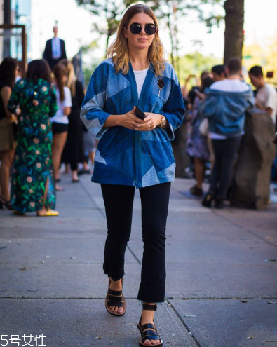 褲子屁股發(fā)亮怎么辦？褲子后面磨亮了怎么處理？