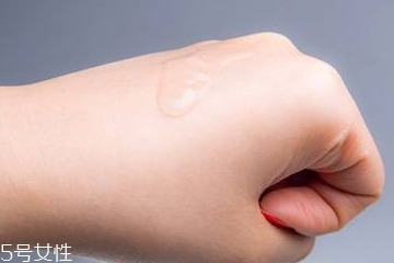 精華液有必要用嗎？精華液有什么作用和功效？