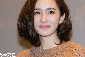 燙發(fā)能拉直嗎？燙發(fā)變直的方法